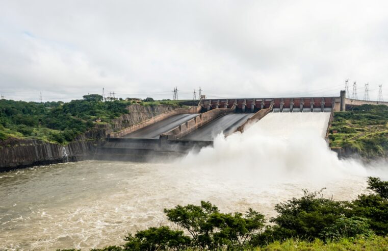 Depois de um ano, Itaipu deve abrir vertedouro neste fim de semana