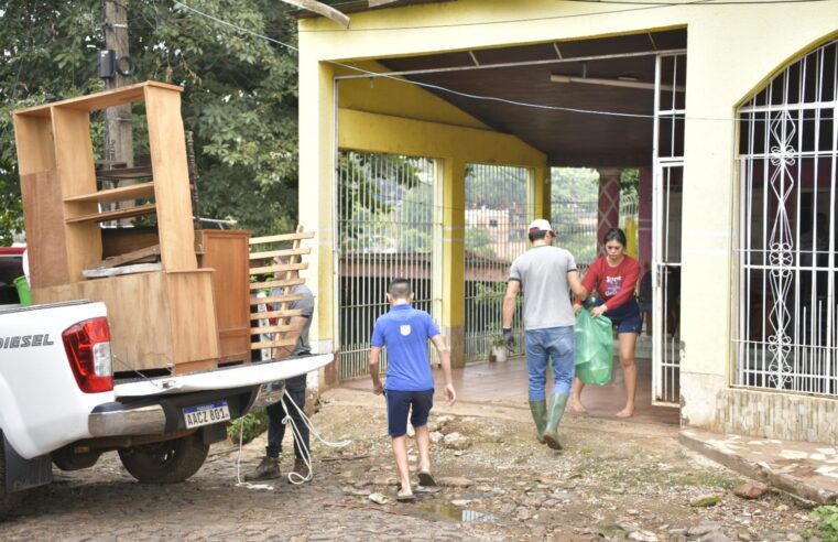 Itaipu atende Familias ribeirinhas afetadas pelas cheias de Ciudad del Este