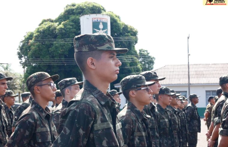 Incorporaçåo dos novos Soltados do 34° BI Mec