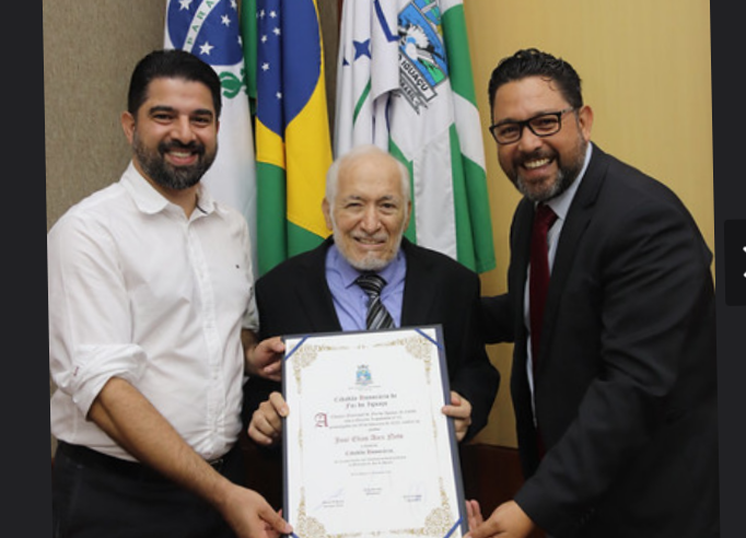 Dr Aiex, médico psiquiatra e defenso de  políticas públicas de saúde mental, é mais novo cidadão honorário de Foz