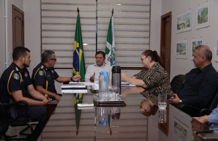 Prefeito Chico Brasileiro anuncia novas medidas de segurança nas escolas