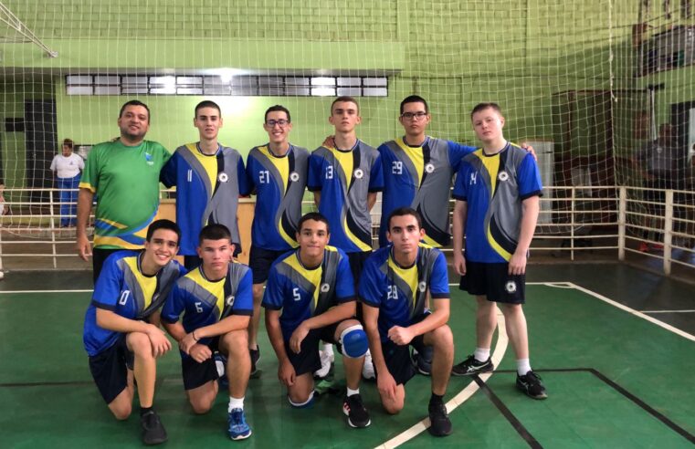 Dsputa do voleibol abrem fase municipal dos jogos Esolares em Foz do Iguaçu