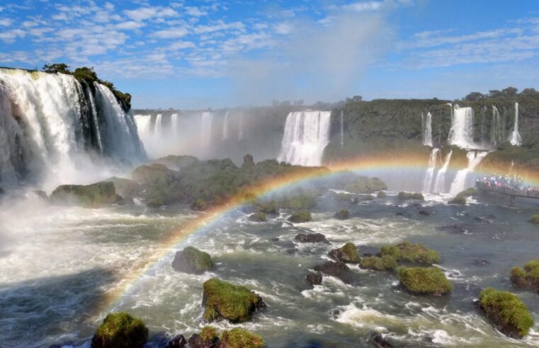 Matheus Vermelho cria projeto que homenageia guias de turismo do Paraná