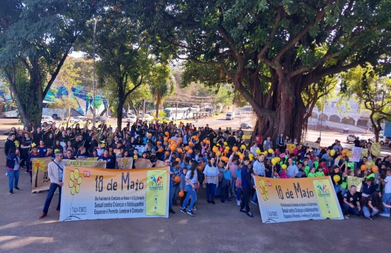 Caminhada alerta para o aumento da violência contra criança e adolescentes em Foz do Iguaçu