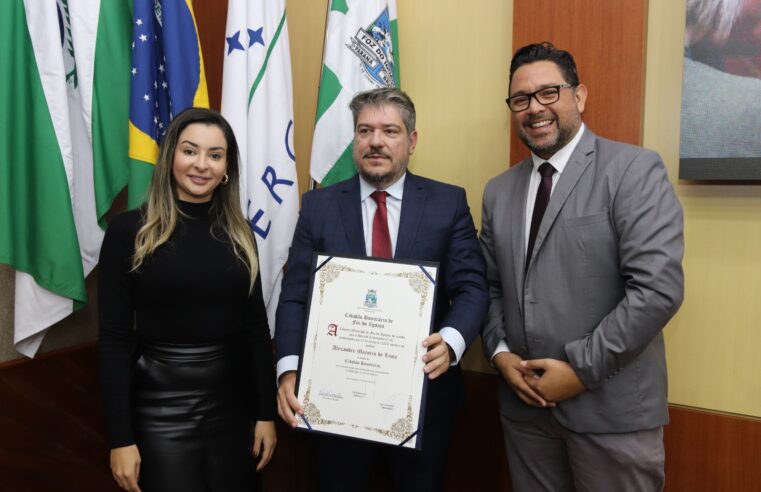 Delegado da Polícia Civil, Alexandre Marcorin, recebe Titulo de Cidadão Honorário de Foz do Iguaçu