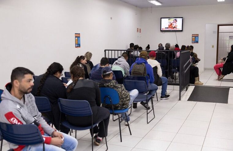 Agência encaminha 174 trabalhadores no primeiro dia do Feirão de Empregos de Foz