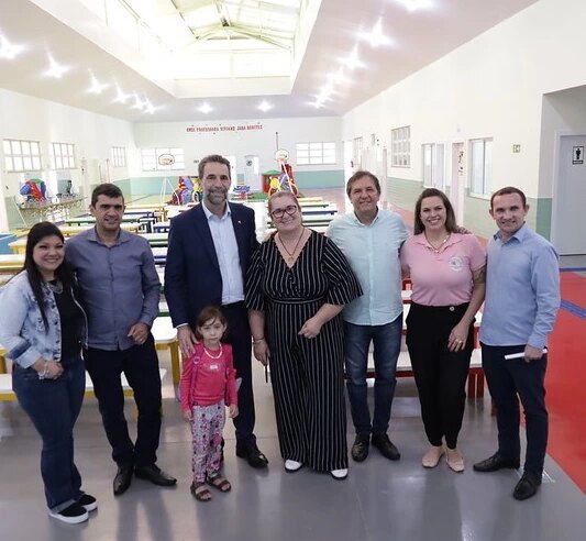 Diretor-geral da Itaipu visita maior CMEI de Foz do Iguaçu