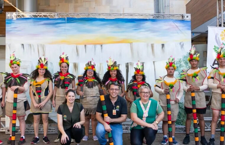 Jovens da APAE apresentam Lenda das Cataratas no CRV