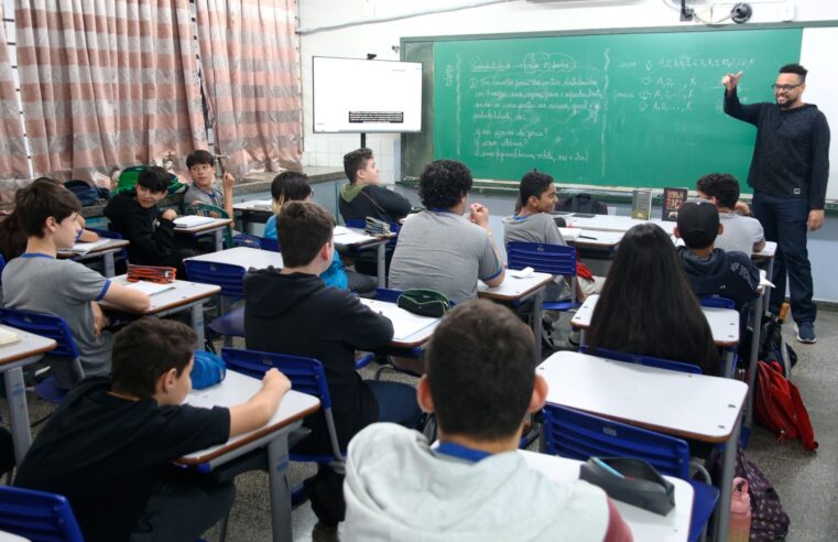 Literatura e gastronomia dividem espaço na Feira do Livro