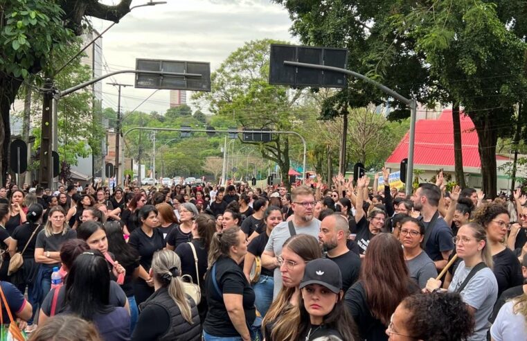 GREVE MANTIDA: EDUCADORES MUNICIPAIS VÃO PARAR NOVAMENTE NO DIA 16