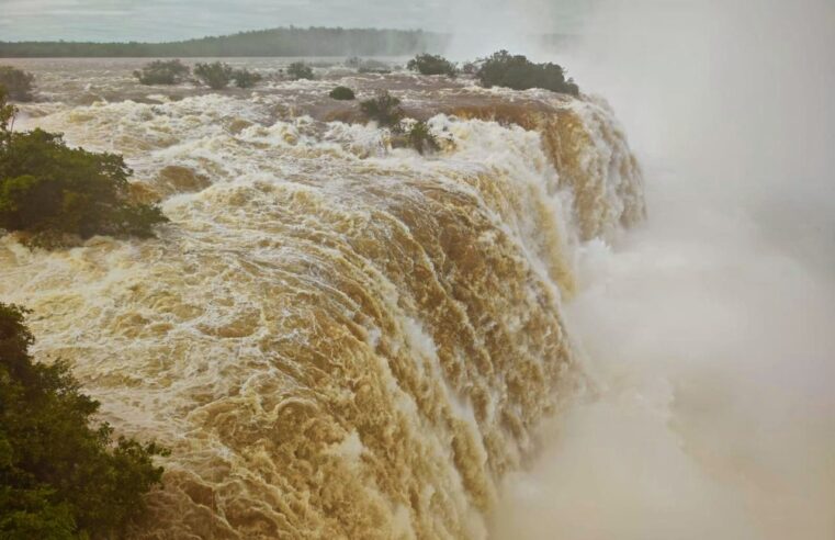 Passarela das Cataratas é fechada momentaneamente