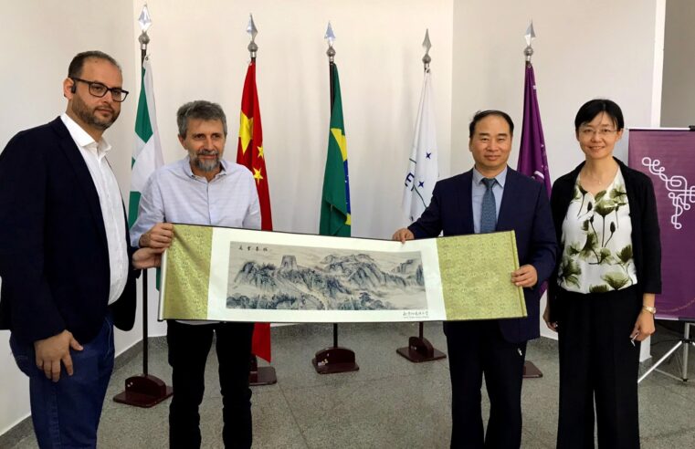 Foz do Iguaçu inicia parceria internacional para a criação de um centro de excelência da língua e cultura chinesa