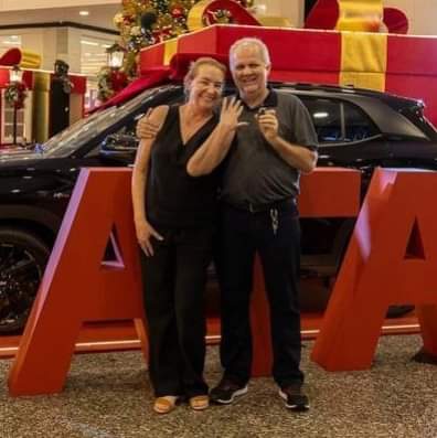 César Augusto Kneib é o grande ganhador do sorteio de um carro da campanha de Natal do JL Shopping