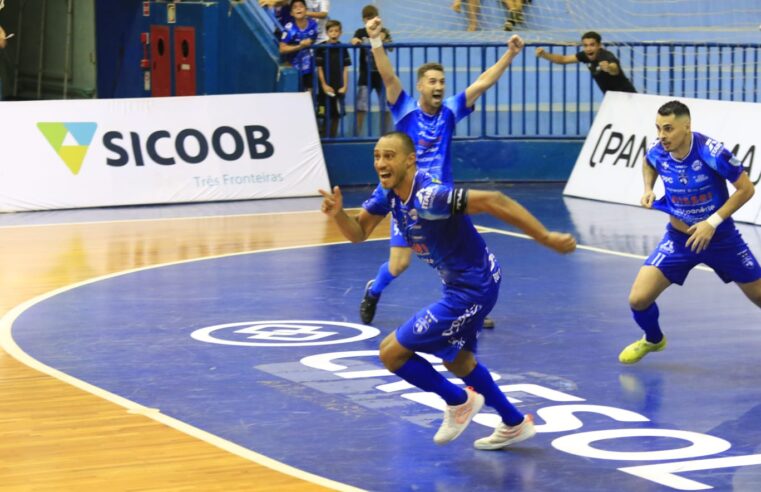Foz Cataratas vence na estreia da Liga Nacional de Futsal