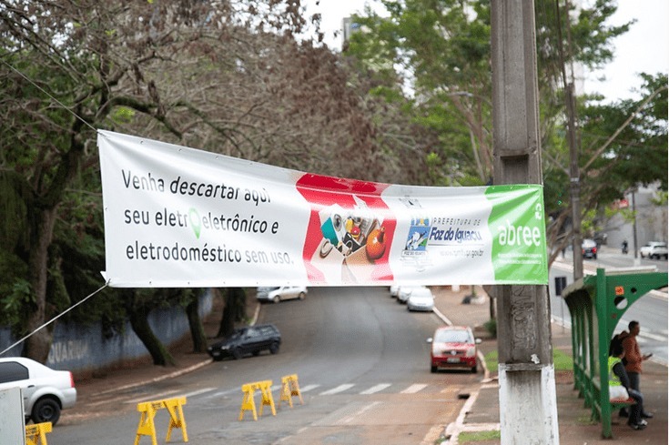 Foz do Iguaçu Realiza Drive-Thru para Descarte de Eletroeletrônicos e Eletrodomésticos