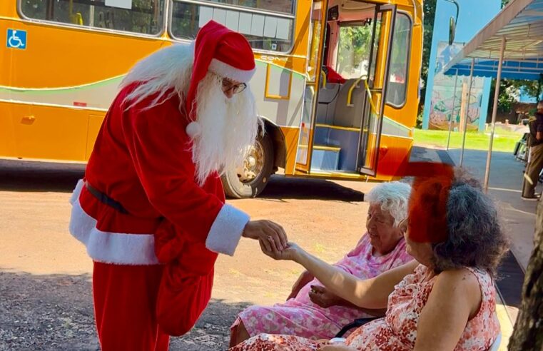 Natal Solidário: Colaboradores da VISAC entregam 760 quilos de alimentos ao Lar dos Velhinhos