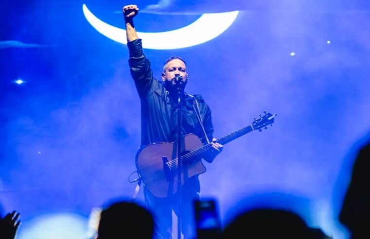 Encanto de Natal: Show de Fernandinho atrai 10 mil pessoas em Santa Terezinha de Itaipu