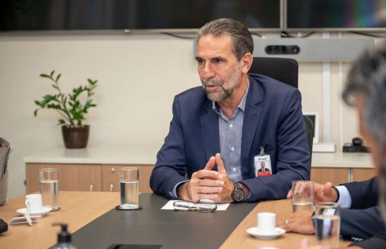 Itaipu debate futuras parcerias com diretoria da UFPR