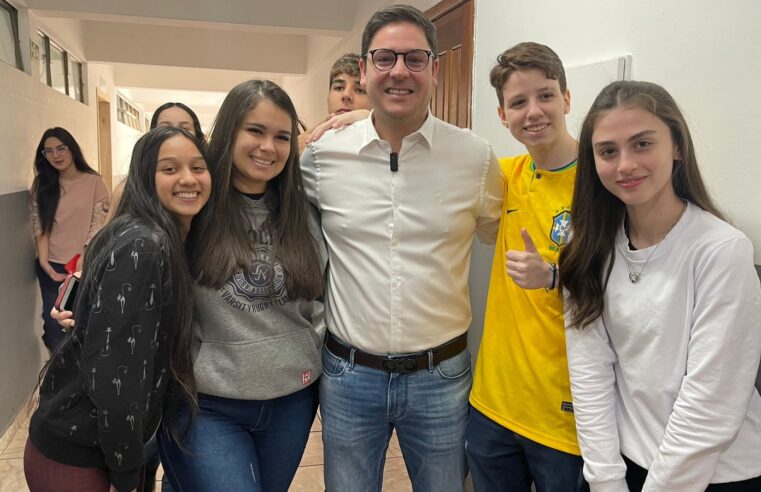 Matheus Vermelho destina recursos para a reforma de doze escolas de Foz do Iguaçu