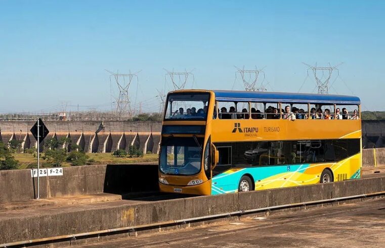 Feriado de carnaval atrai quase 9 mil turistas para a Itaipu