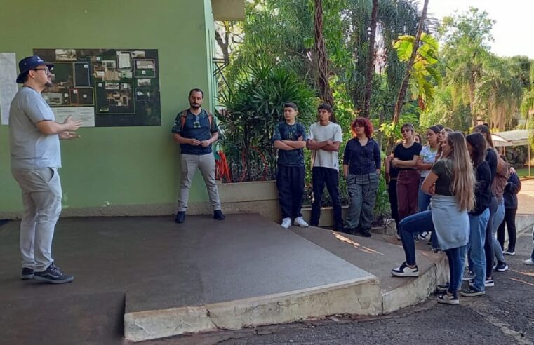 Sanepar fala de programa que identifica qualidade da água dos rios para alunos do IFPR