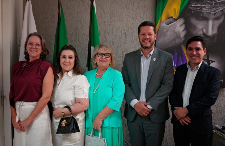 Presidente da Câmara discute com desembargadora fechamento do MPT em Foz