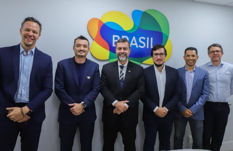 Prefeito Silva e Luna se reúne com Governador Ratinho Junior em Curitiba para discutir projetos estruturantes