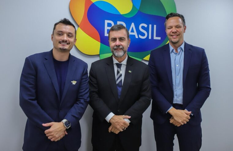 Foz do Iguaçu participa da IV Marcha dos Secretários, em Brasília