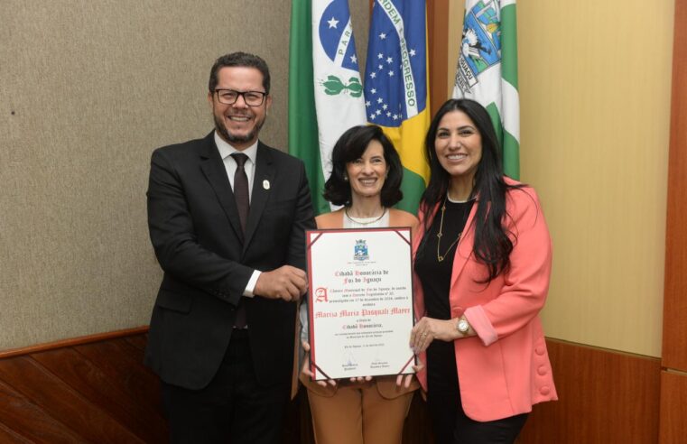 Empresária Mariza Mayer é condecorada com Título de Cidadã Honorária de Foz do Iguaçu