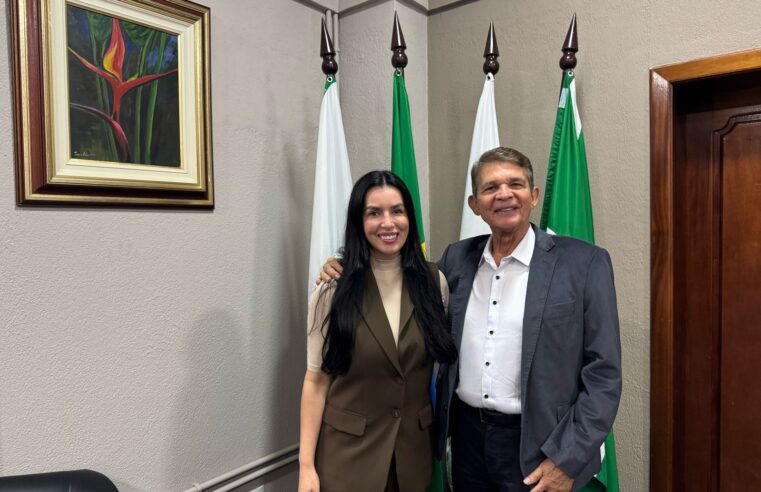 Scheila Melo assume Secretaria da Mulher em Foz com foco em segurança e autonomia financeira