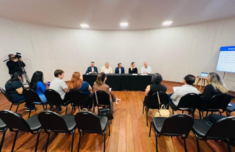 EDUCADORES MUNICIPAIS DE FOZ FARÃO ATO PÚBLICO AMANHÃ PERTO DA PONTE DA AMIZADE