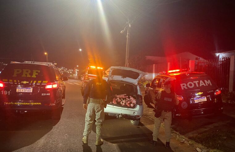 Condutor lança óleo no para-brisa da viatura da PRF durante fuga com veículo carregado de maconha, em Medianeira/PR