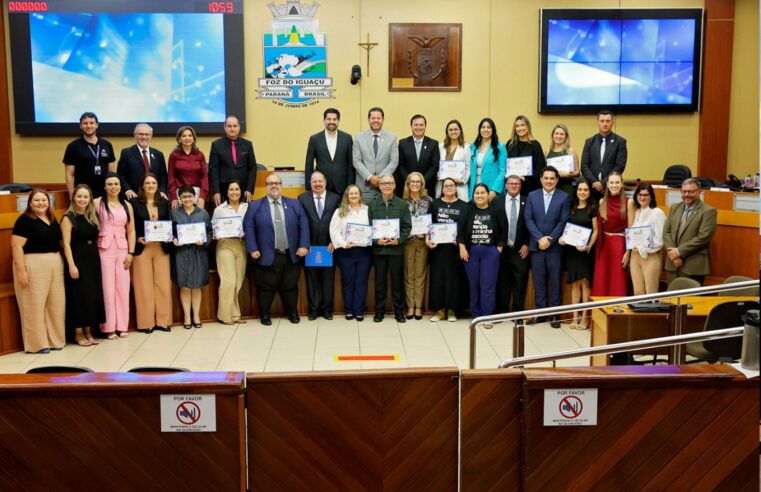 Câmara realiza a 2° edição do Prêmio Destaque da Educação