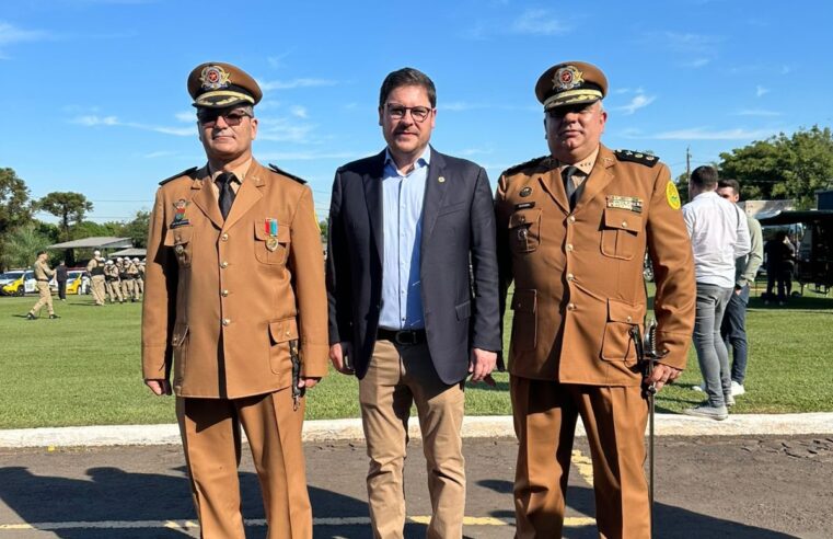 Deputado Matheus Vermelho recebe Medalha Sentinela da Tríplice Fronteira em comemoração aos 40 anos do 14º BPM