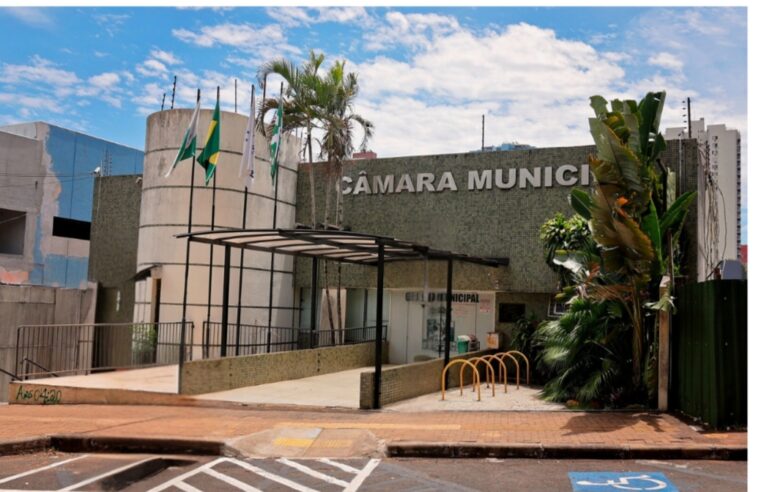 Câmara recebe dois servidores cedidos pela Prefeitura para colaborar nos trabalhos Legislativos