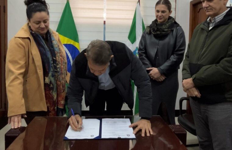 Servidores da educação de Foz poderão receber bonificação de até R$ 8 mil pelo desempenho no IDEB 2025