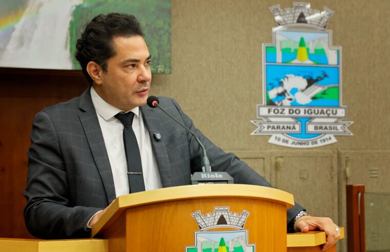 Vereador cobra informações sobre funcionamento das Unidades de Saúde