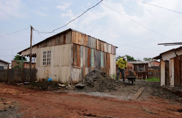 General Silva e Luna liga para líder comunitário e anuncia lançamento de edital para urbanização do Bubas