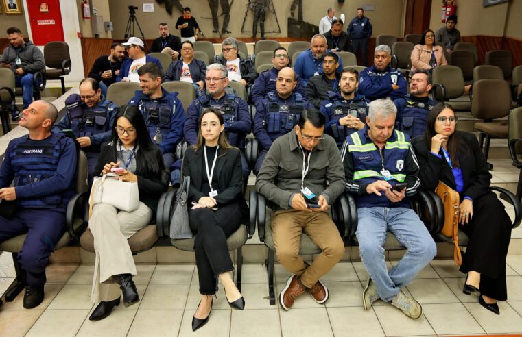 Câmara aprova ajustes na carreira de servidores do Foztrans