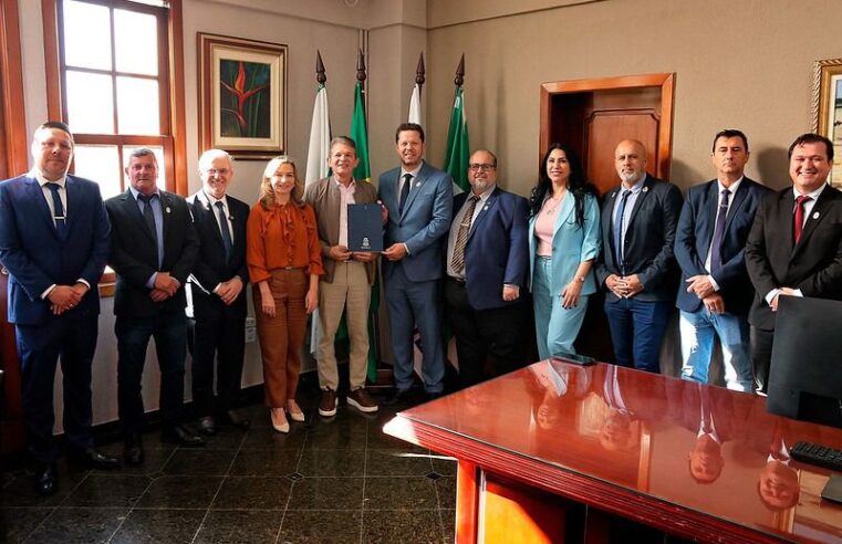 Prefeitura de Foz recebe R$ 6,5 mi da Câmara para saúde, asfalto e pagamento de servidores