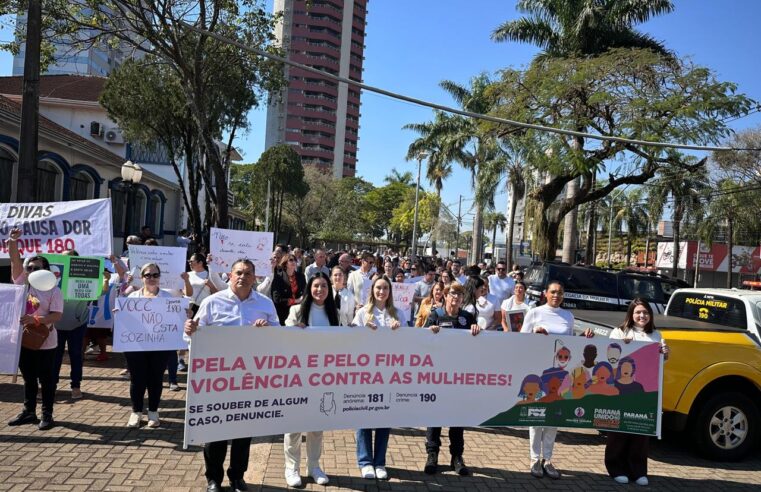 Foz realiza Caminhada do Meio-Dia pelo fim da violência contra a mulher