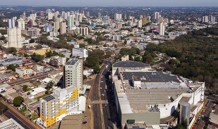 Número de pessoas empregadas em Foz cresce 9% no primeiro semestre de 2025