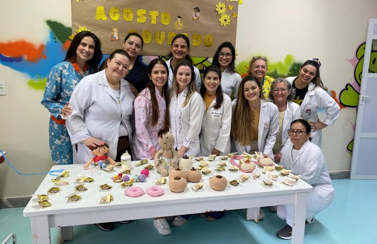 Agosto Dourado: Hospital Municipal faz conscientização sobre aleitamento materno para mães de bebês internados