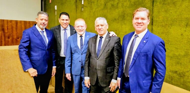 Federação UP fortalece posição dos deputados Vermelho e Matheus no Paraná