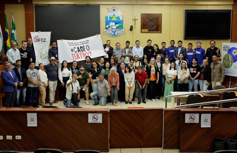 Debate traça caminhos para revitalizar a cena cultural e reativar o sonho de um teatro municipal em Foz
