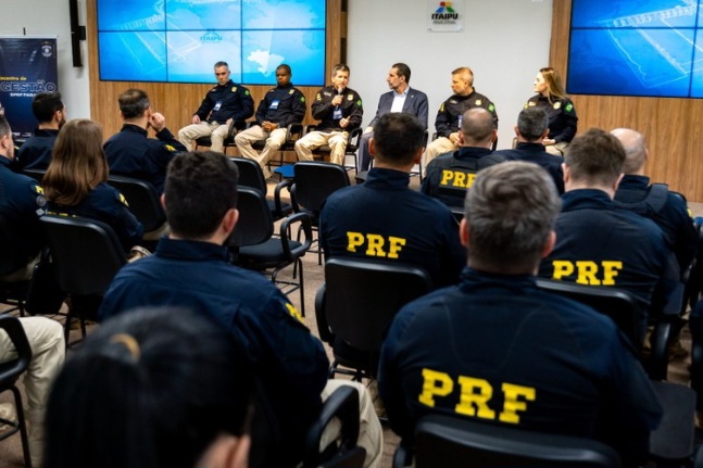 PRF Paraná realiza encontro de gestores em Foz do Iguaçu (PR)