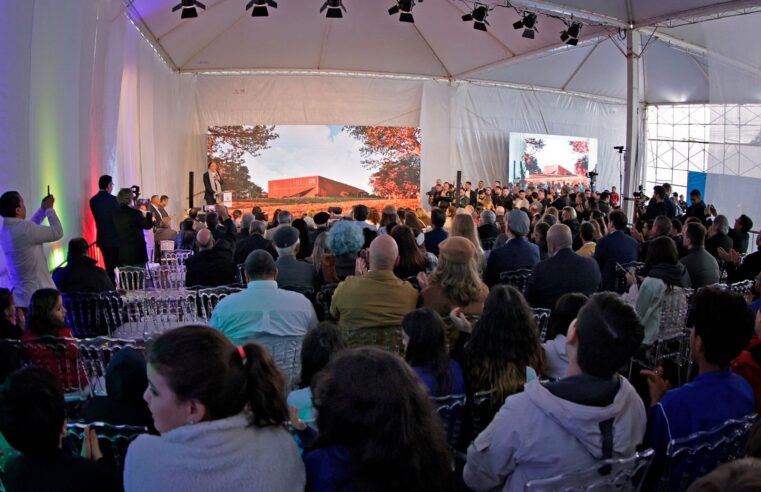 Câmara de Foz participa da apresentação do projeto do Museu Pompidou