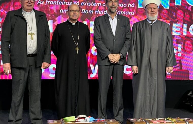 Centro Cultural Beneficente Islâmico de Foz homenageia Irmã Terezinha no I Congresso Internacional de Migração e Refúgio