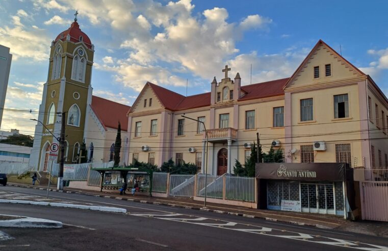 Casa paroquial da Igreja São João Batista tem maior reforma em quase 100 anos