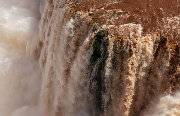 Força da Natureza: volume das Cataratas do Iguaçu ultrapassa 7 milhões de litros por segundo